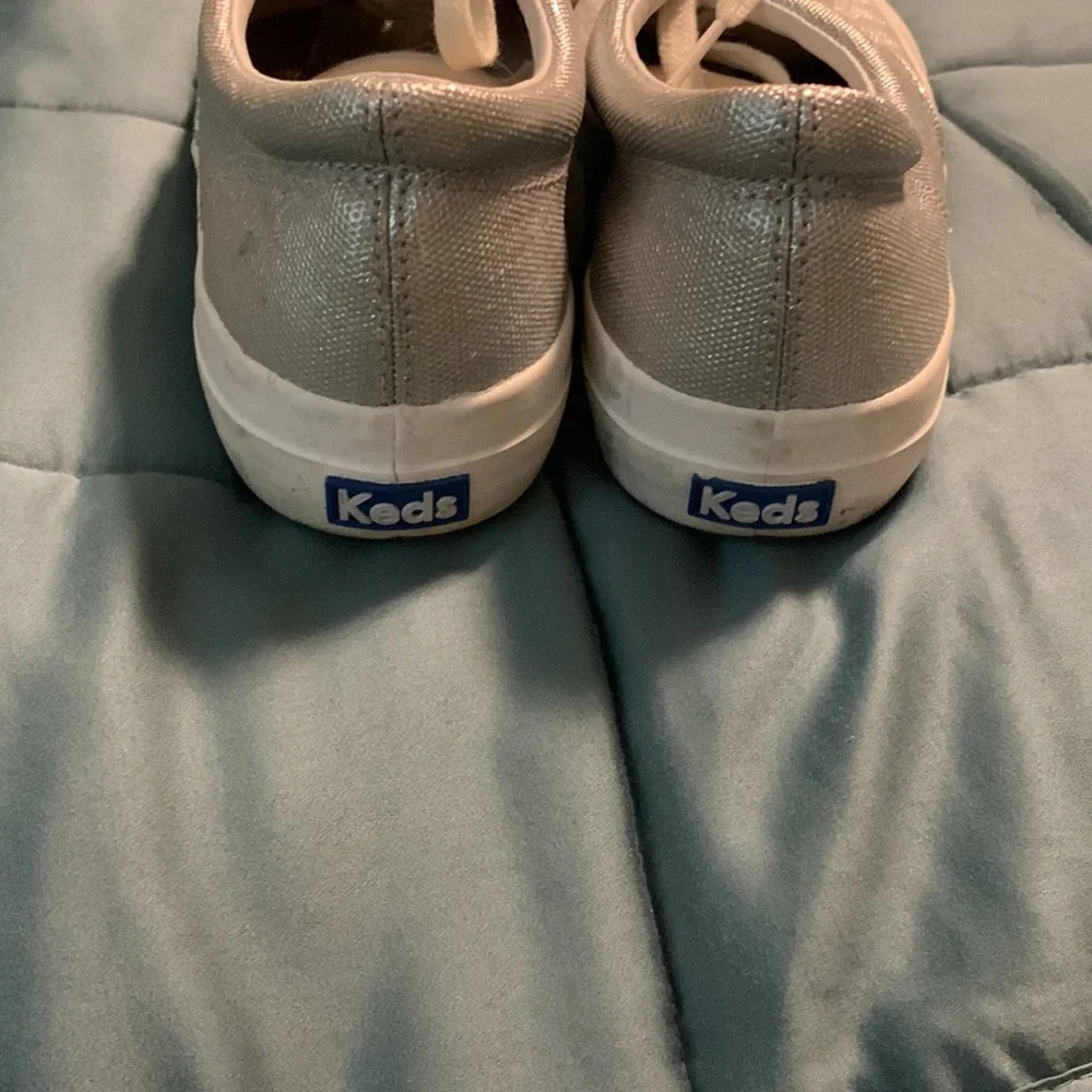 Fun Silver Keds - Picture 1 of 5